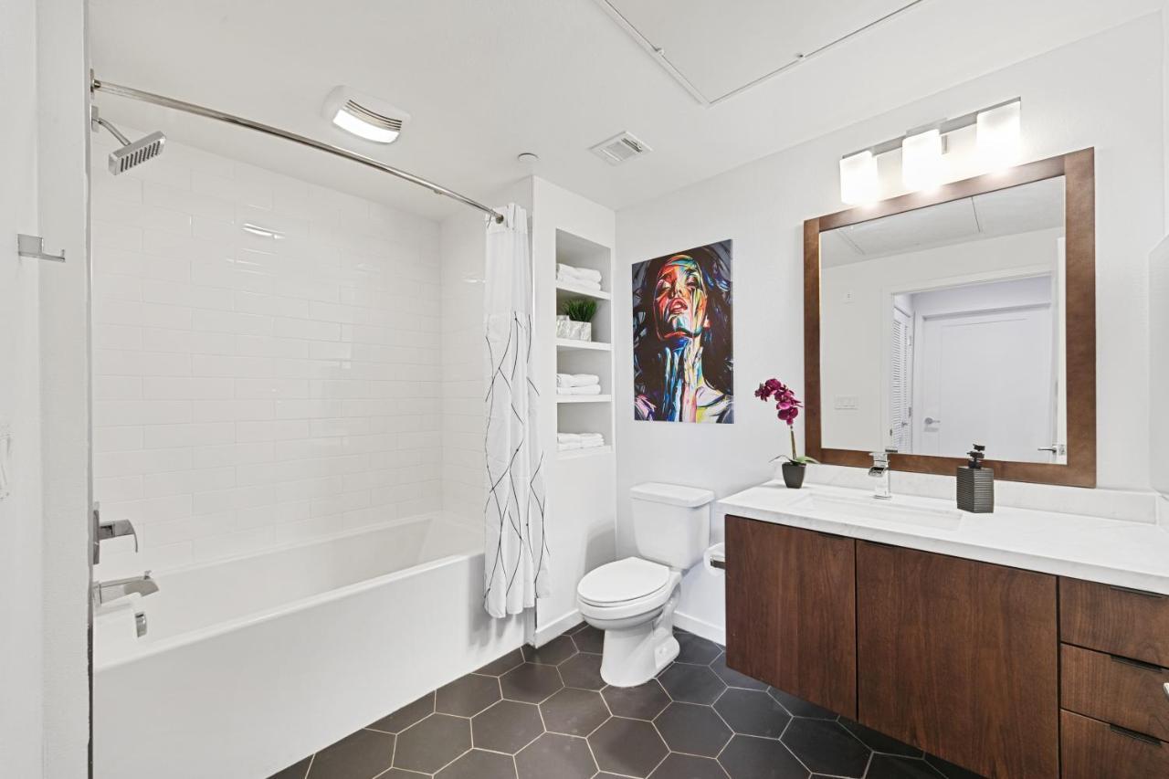 Fairfax District Chic City Oasis 2 Bedroom Apt With Den 136 Los Angeles Exterior foto