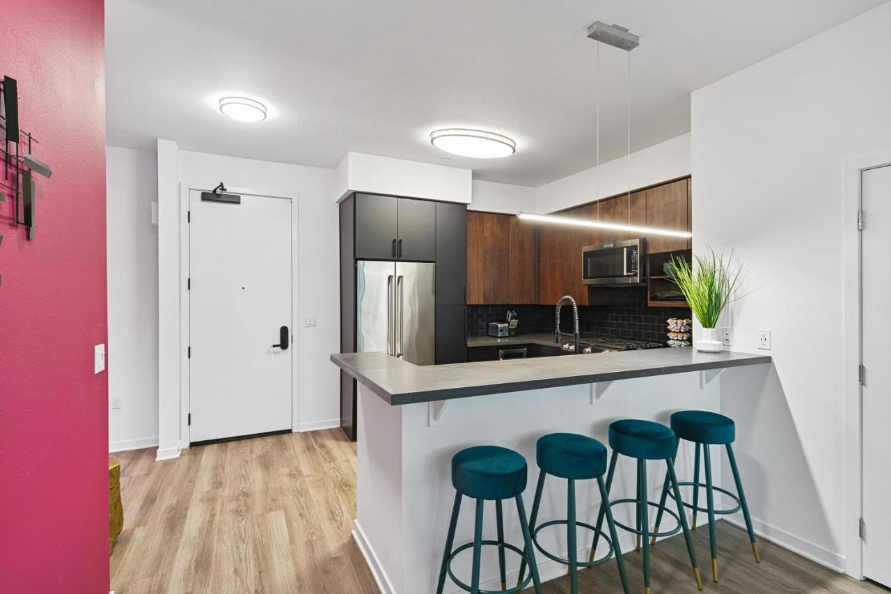 Fairfax District Chic City Oasis 2 Bedroom Apt With Den 136 Los Angeles Exterior foto